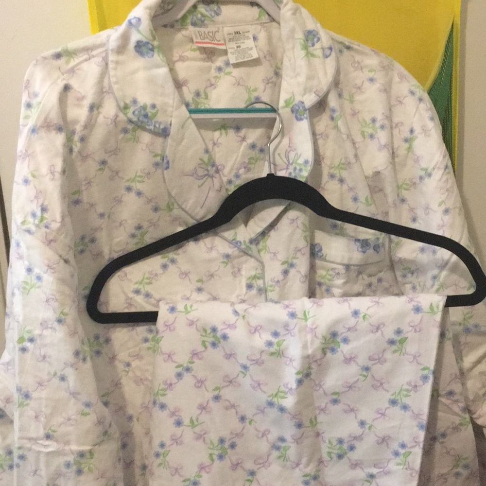 COPY - Women’s Flannel Set, new 3X